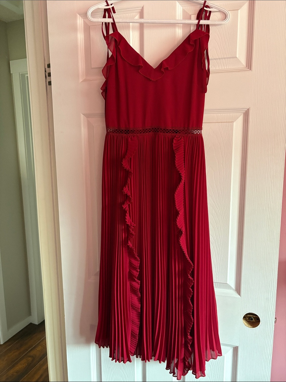 Women’s Red Ruffle Pleated Midi Dress